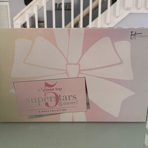 IT Cosmetics Top 5 Superstars Collection - Pink and White